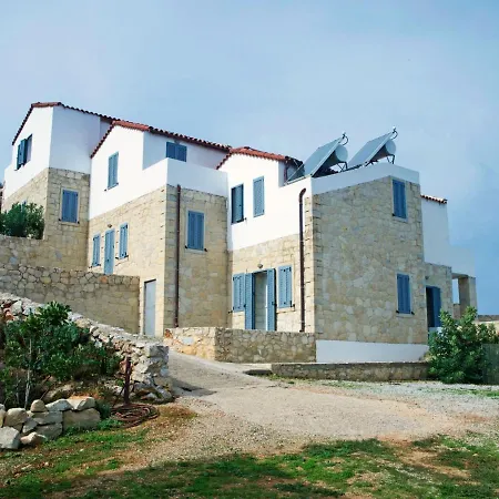Holiday Puntiti 3 Kokkino Chorio